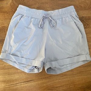 Lululemon size 6 spring break away shorts